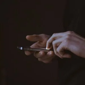 La patrona o el sobre amarillo: los fraudes al acecho